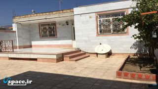 حیاط خانه بومی عمارت دلگشا - شاهرود - روستای قلعه نو خرقان